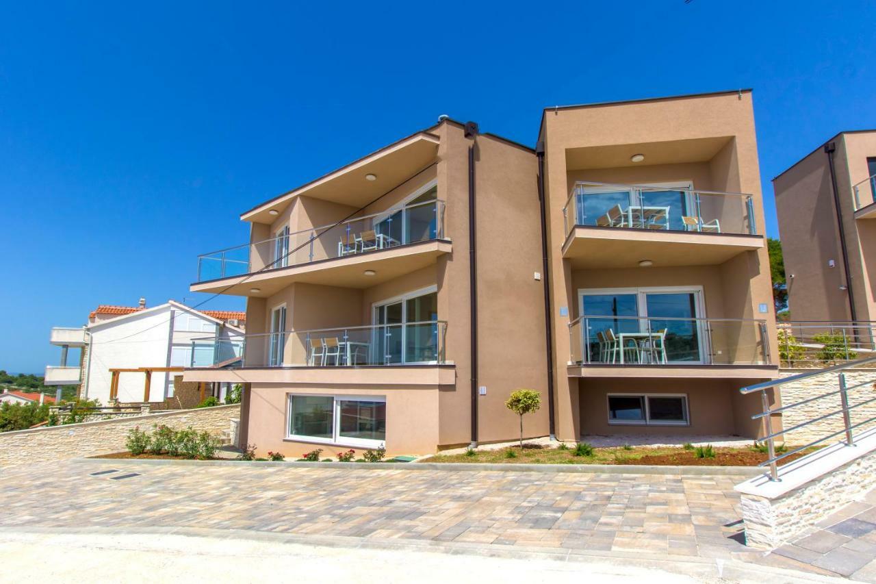 Villa Ilenia Murter Exterior photo